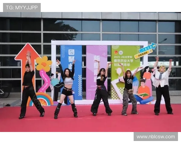 杭州街舞队在全国街舞排行榜中荣获第四名展现出强大实力与魅力