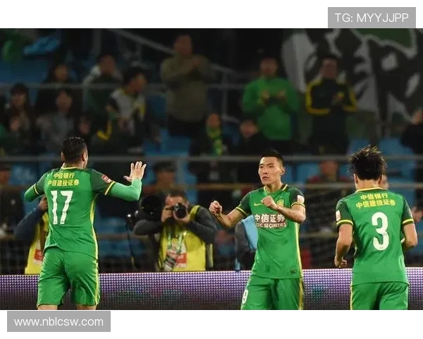 上港与国安对决前瞻分析谁能在这场焦点战中笑到最后