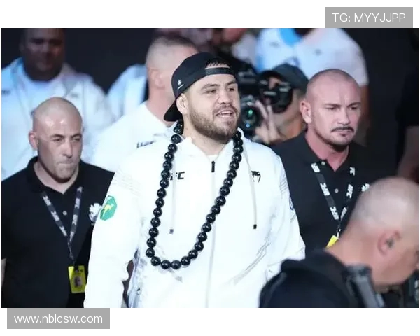 UFC卢克与贝尔福特的巅峰对决揭开战斗之夜的序幕