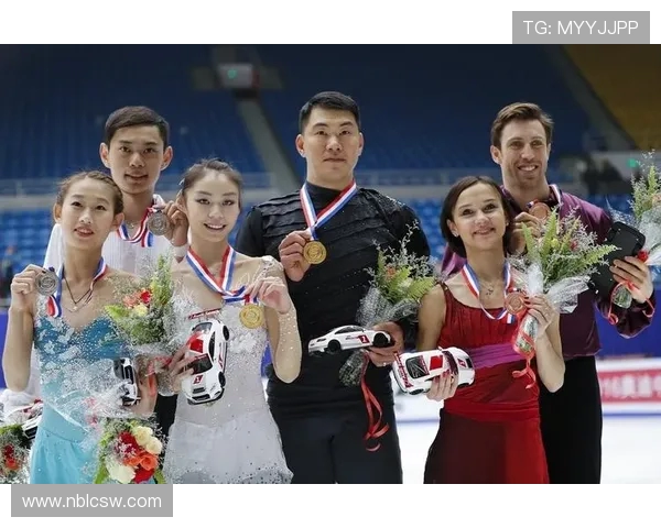 上海羽毛球队在欧锦赛中的辉煌历程与突破成就全景回顾 上海羽毛球队在欧锦赛中的辉煌历程与突破成就全景回顾