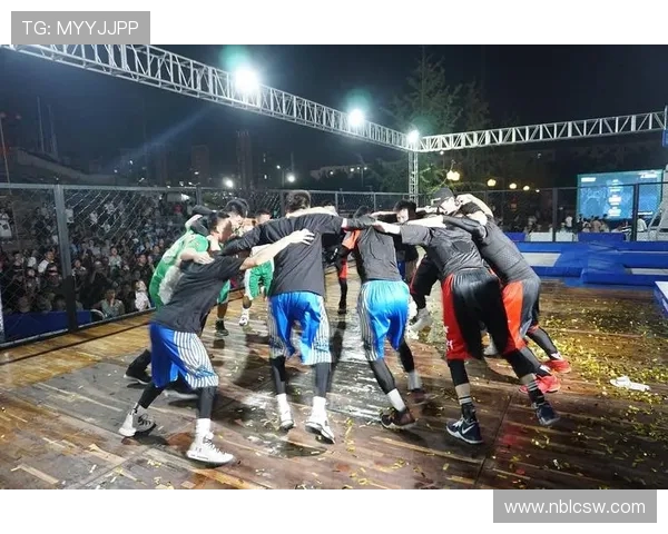 北京极限运动队在世界街舞大赛中的灵活性表现引发热议与赞赏 北京极限运动队在世界街舞大赛中的灵活性表现引发热议与赞赏