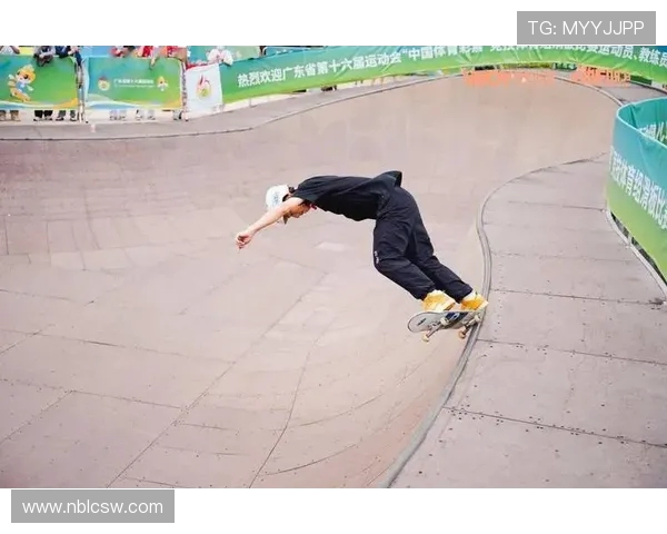 广州滑板队勇夺全国滑板配合排行榜第二名展现实力与风采